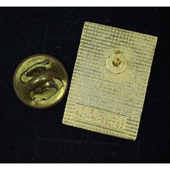 Nordkapp 71 1021 (North Cape, Norway), Midnight Sun Souvenir Travel Pin - Picture 2 of 3